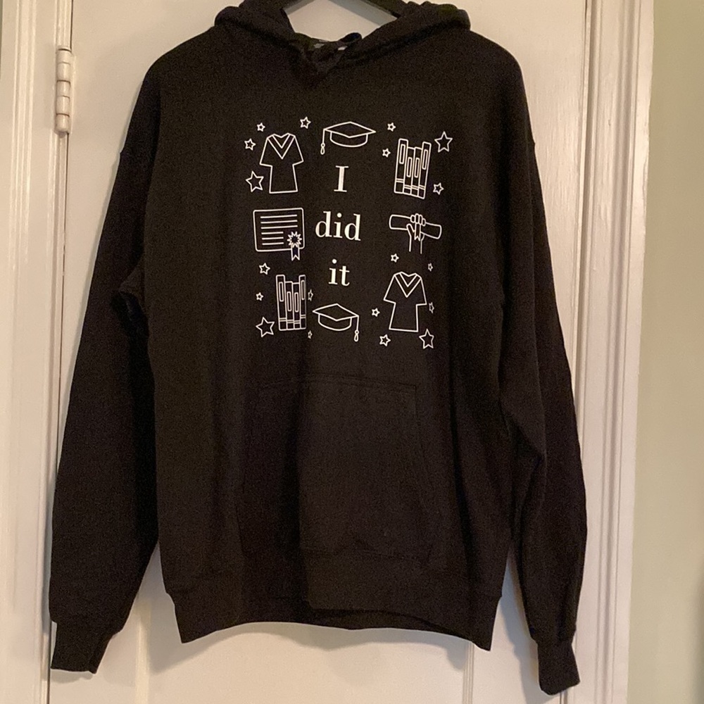NWOT “I did it” GRADUATION hoodie sweatshirt. Hanes sz M. Excellent quality. 🧑🎓